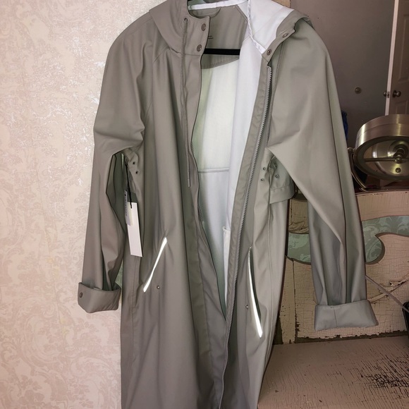 Coat - Picture 1 of 5